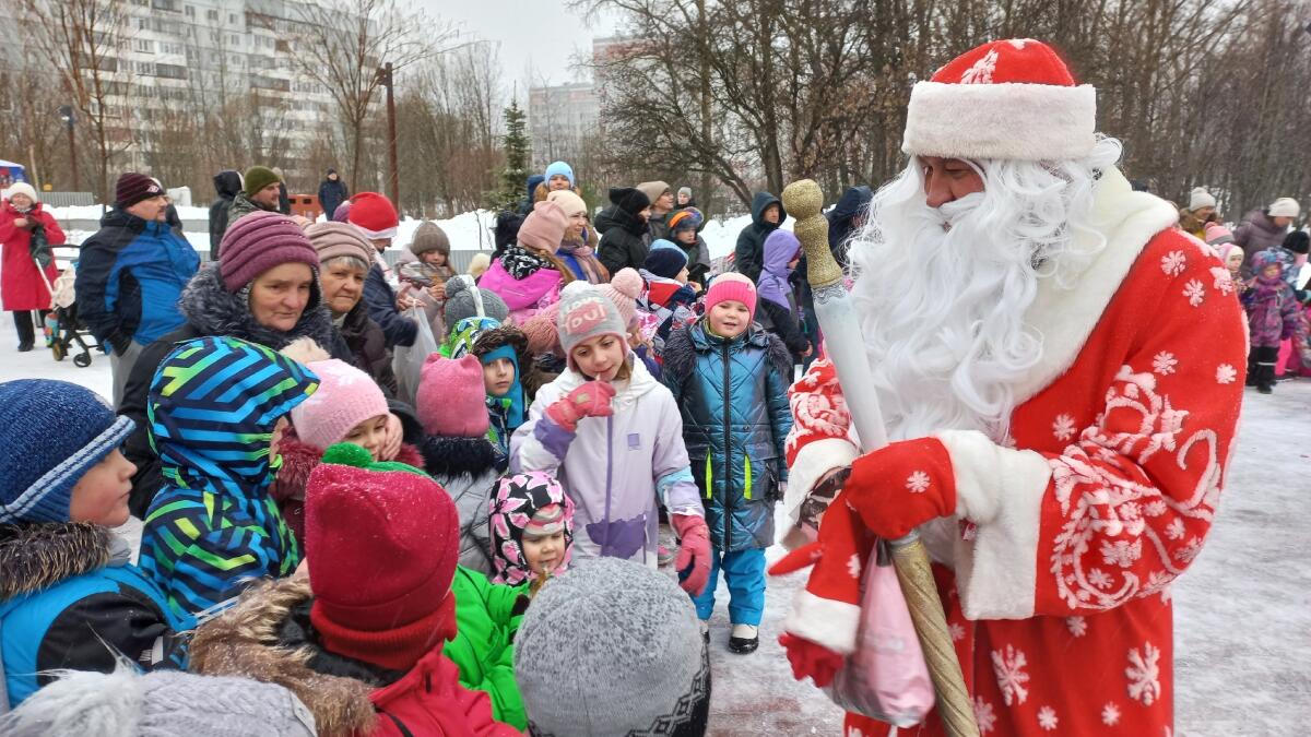 Новогодние гулянья будут проходить каждые выходные в разных районах Вологды