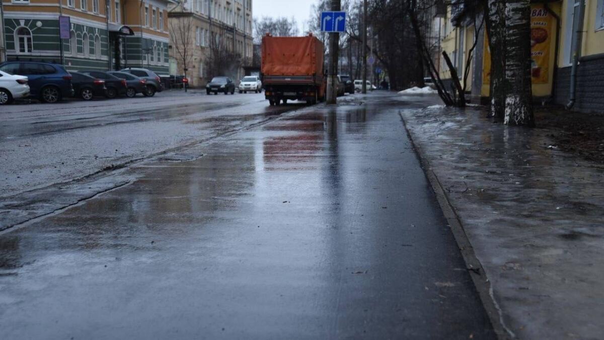 В Вологде в рамках эксперимента начали применять гранитную крошку