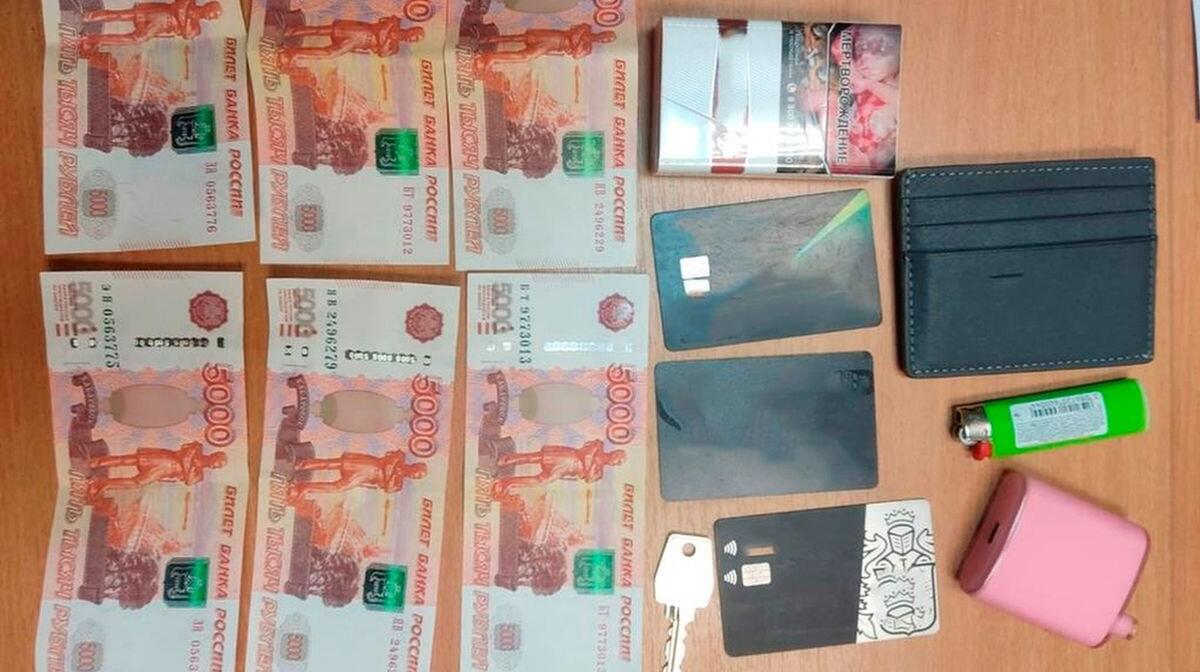 Череповчанин похитил более 600 тысяч рублей