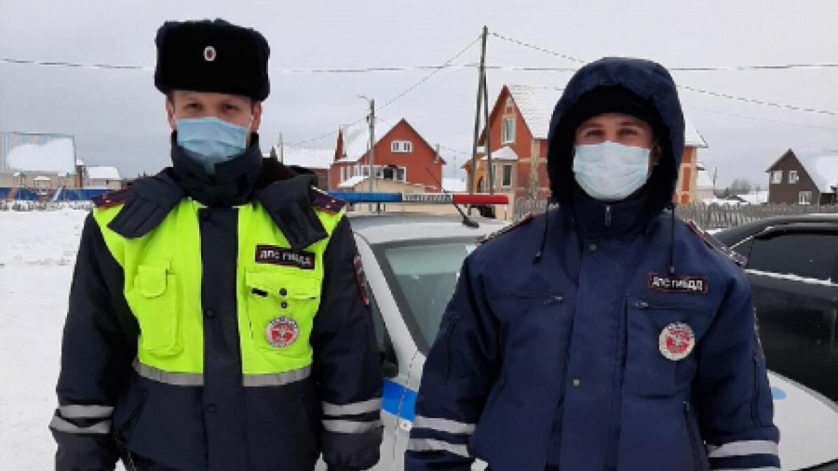 В Тотемском районе мальчик примёрз к дорожному знаку