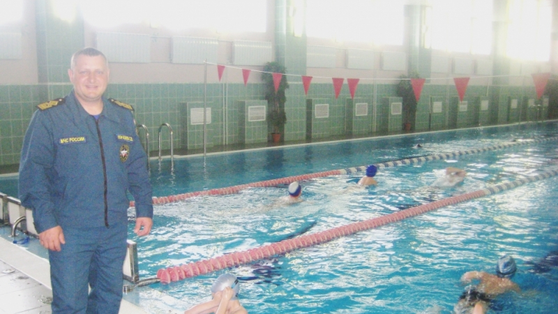 Сотрудники МЧС научат вологодских школьников плавать