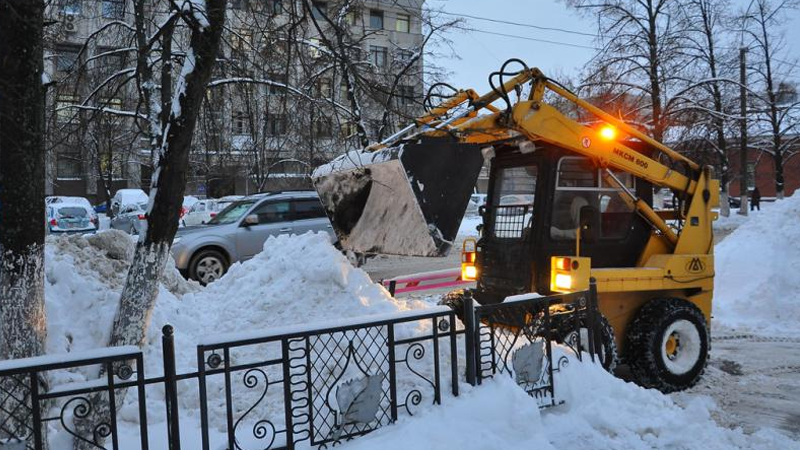 Результаты ночной уборки коммунальщиков – 350 кубометров снега вывезено с улиц города