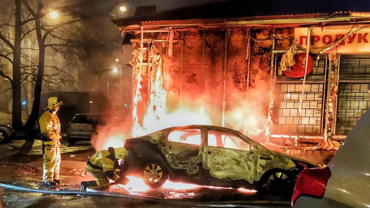 В Вологде подожгли иномарку: едва не сгорел магазин