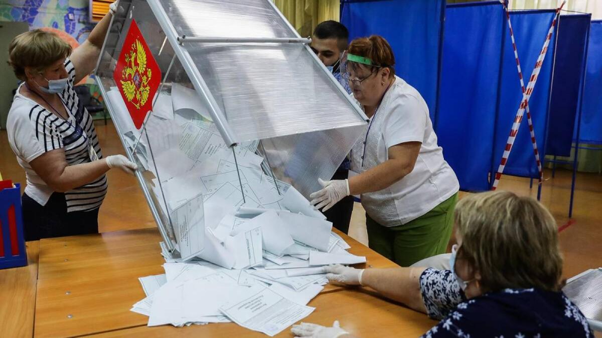 Половина россиян проголосует за «Единую Россию»?