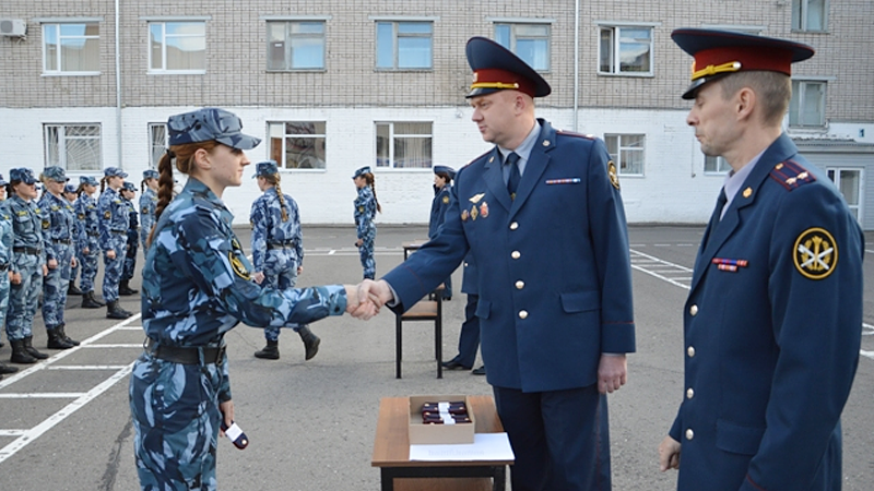 Первые офицерские звания получили курсанты ВИПЭ ФСИН