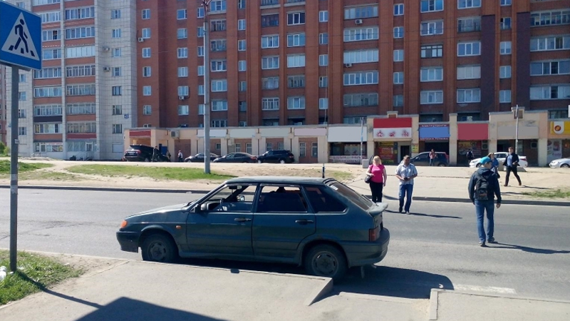 Женщина-пешеход и мальчик-велосипедист пострадали в Череповце