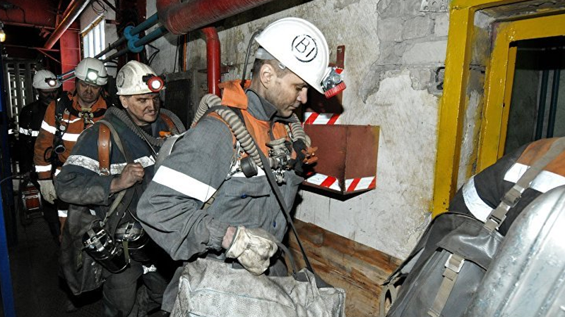 В Коми в связи с гибелью людей на шахте продолжается 3-дневный траур