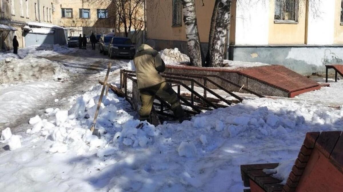 В Вологде сносят скамейки, построенные не за бюджетные средства