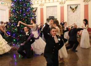 Полицейские Вологды провели Рождество в ритме танца