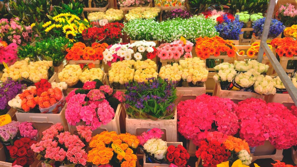 Цветочные магазины подняли цены на букеты