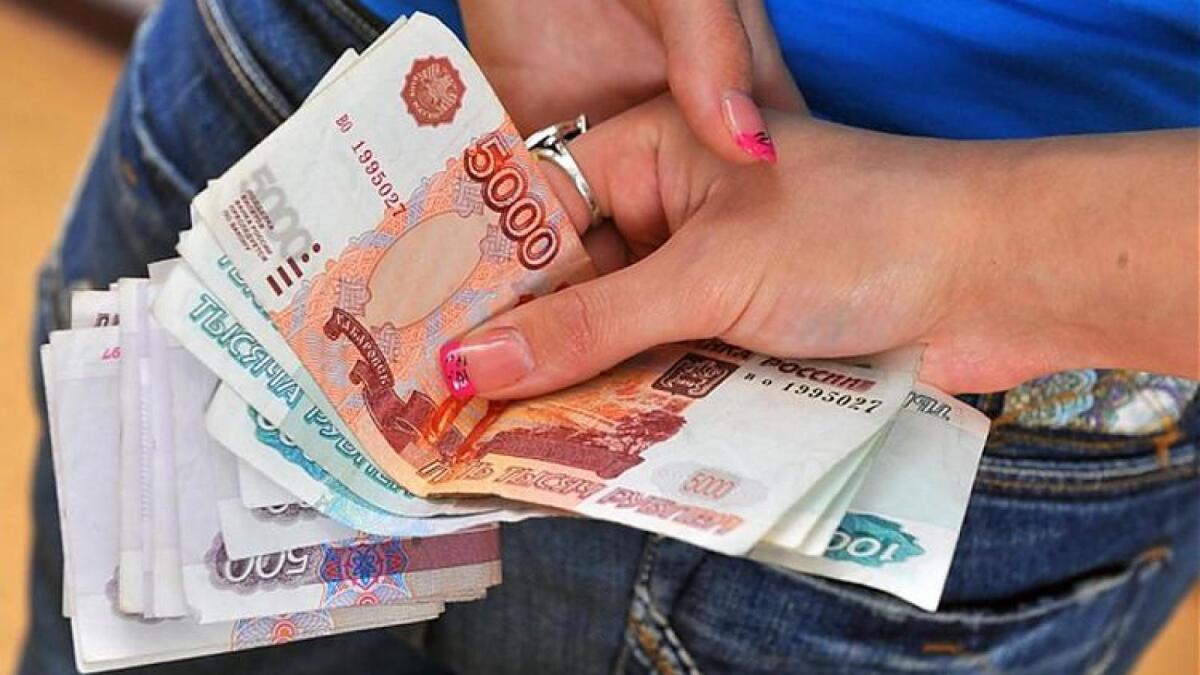 Девушка похитила из банкомата 95 тыс. руб.