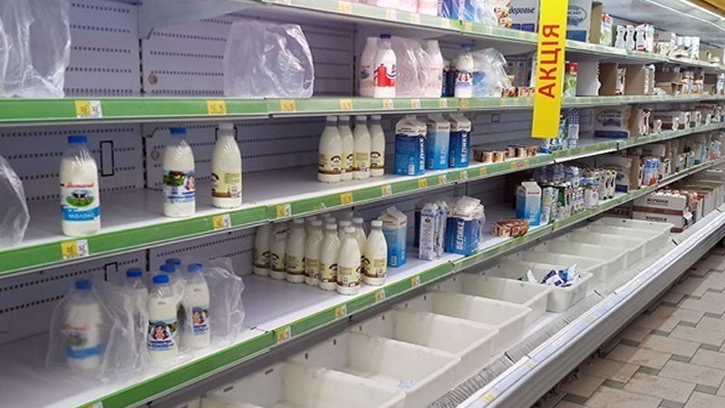 Молоко может исчезнуть с прилавков магазинов на время