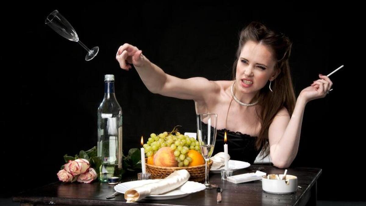 Пьяная женщина устроила дебош в кафе Череповца