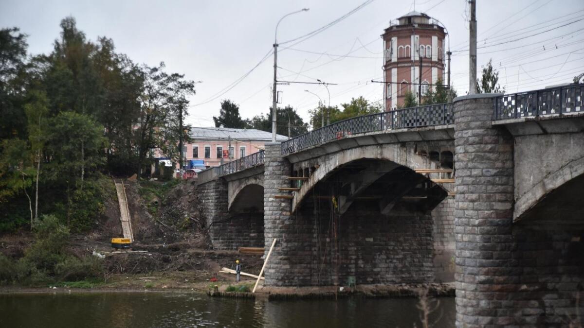 Ремонт второй стороны Октябрьского моста начнется 1 октября