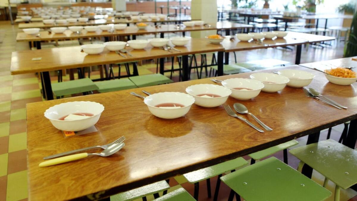 В 10 школах Вологды выявлены нарушения в порциях еды