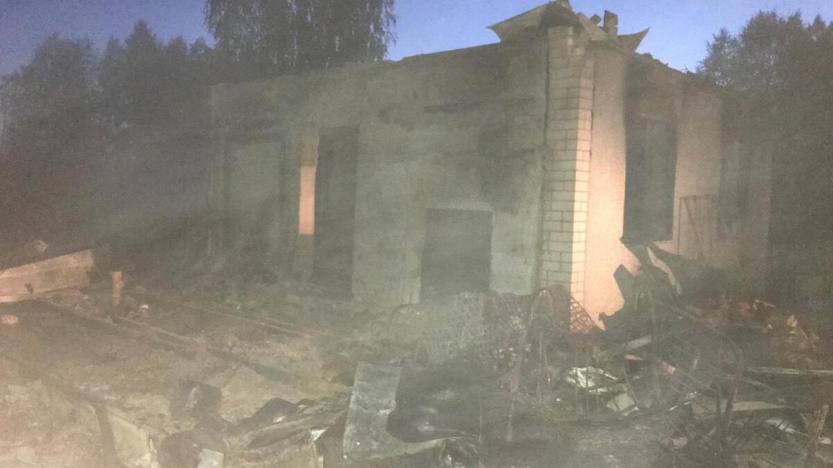 6 человек погибли во время пожара в дачном доме