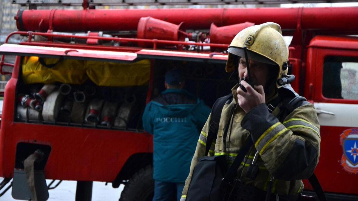 Неизвестные устроили пожар у торгового центра в Вологде