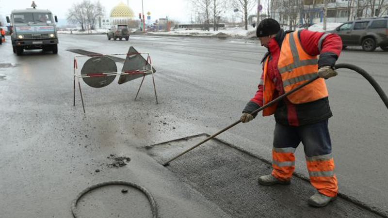 В областной столице продолжается ремонт дорог