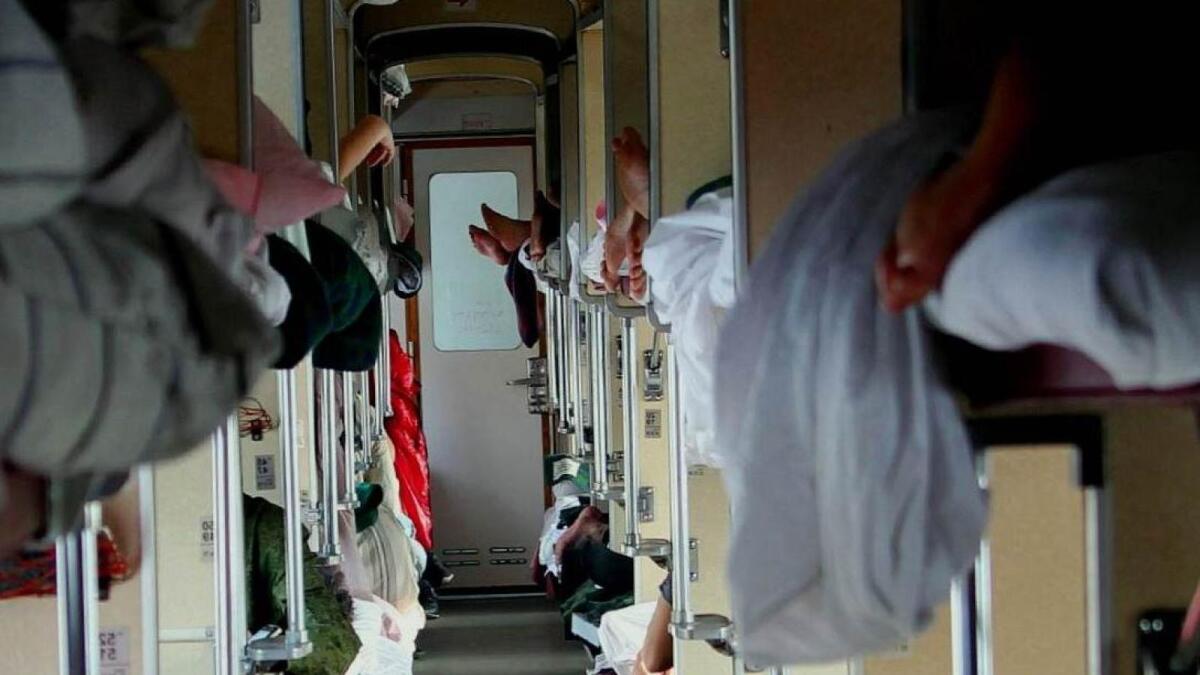 Пассажиры российских поездов будут спать в капсулах