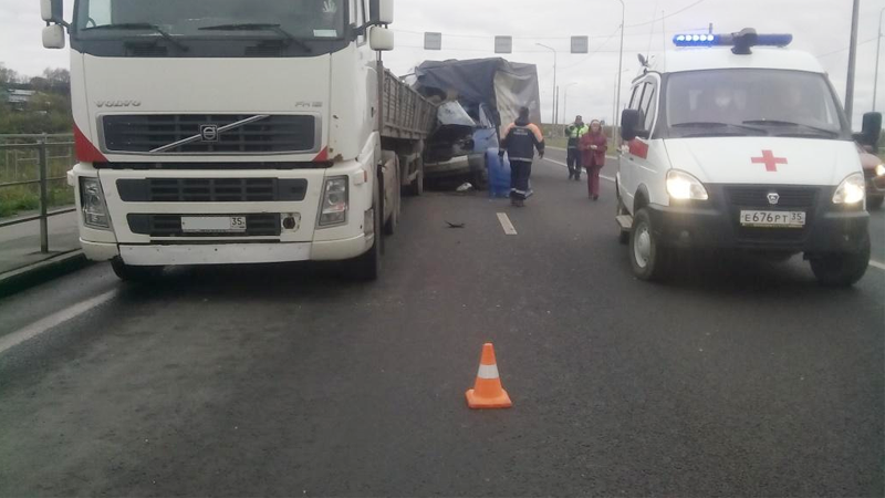 ДТП с грузовиком произошло в Шекснинском районе