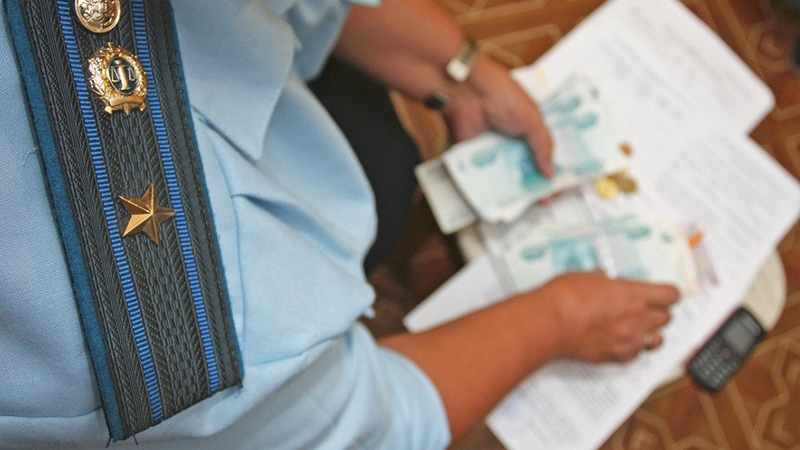Старшего судебного пристава из Вашкинского района осудили за присвоение денег должников