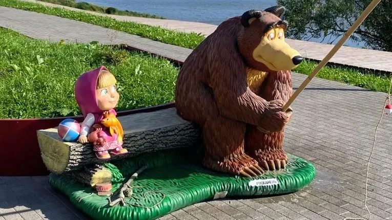 Новые фигуры появились на Затоновском берегу