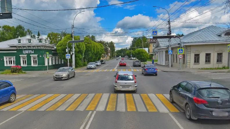 В Вологде ограничат движение на перекрёстке улиц Некрасова и Чернышевского