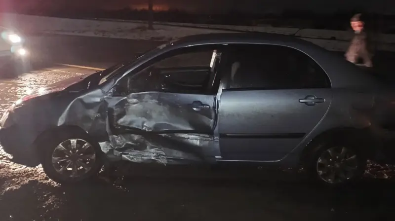 Под Вологдой машина выехала на встречку и врезалась в попутный автомобиль