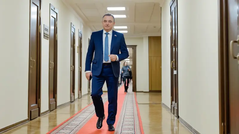 Проводятся обыски у близкого окружения Евгения Шулепова