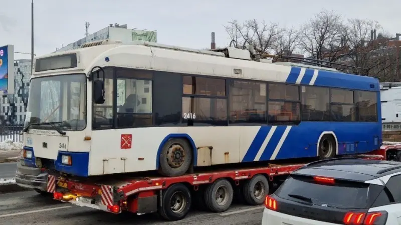 В Вологду едут подаренные Питером троллейбусы