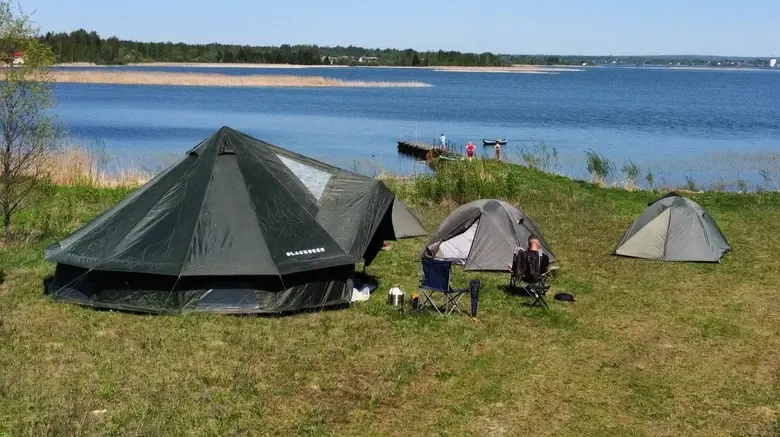 Эко-кемпинг «Сады Севера» на берегу Сиверского озера