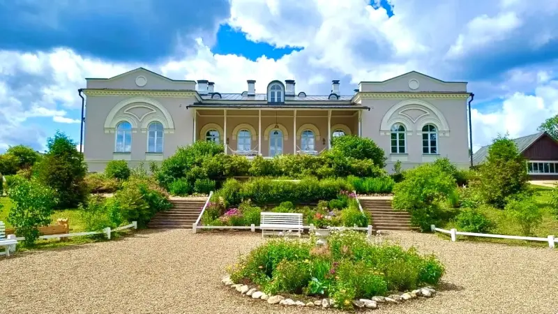 Усадьба дворян Качаловых «Хвалевское»