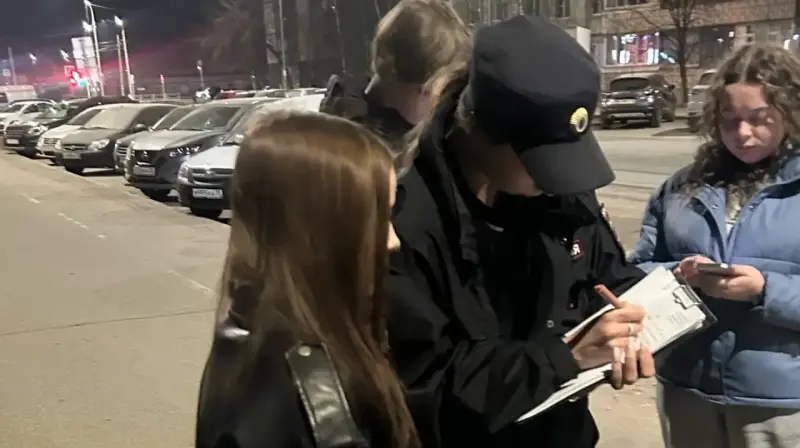 Вологжанам напоминают о комендантском часе для несовершеннолетних