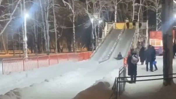 Открылась горка в парке Ветеранов