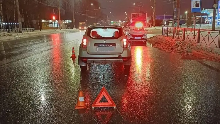 В Вологде на пешеходном переходе сбили девочку