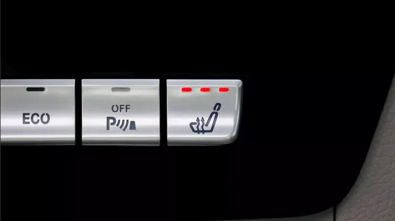 Врач назвал максимальную длительность подогрева сиденья в машине