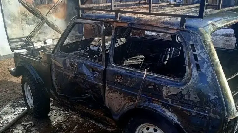Водитель случайно сжёг свою машину