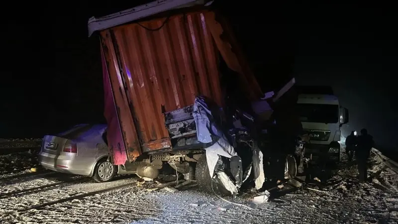 Два человека погибли в ДТП на М-8