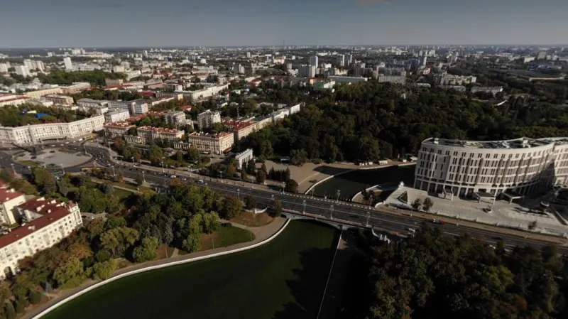 Путешествие из Череповца в Минск: от парков до замков