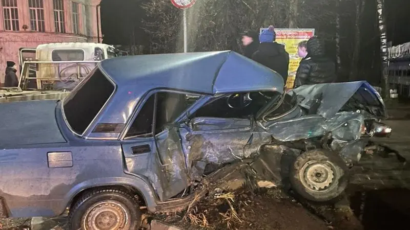 Юный водитель разбил две машины