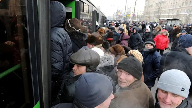 Проезд в общественном транспорте может подорожать в часы пик