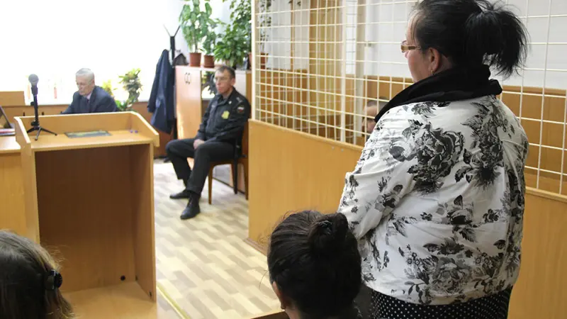 В Череповце судят слесаря, совершившего двойное убийство