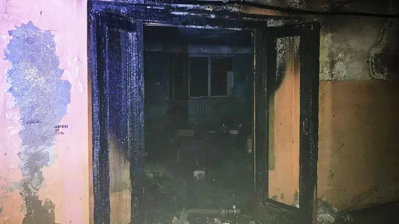 14 человек спасли из пожара в Соколе 