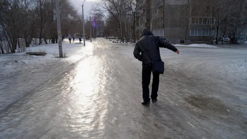 Синоптики предупреждают вологжан о гололёде