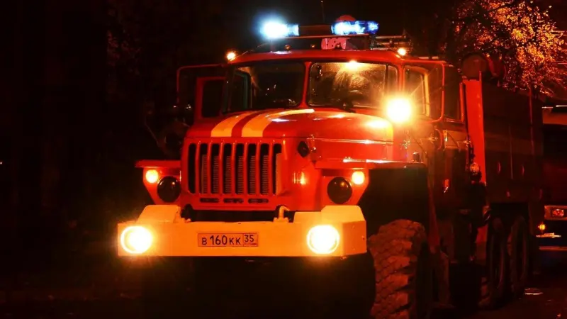 Сегодня ночью в Вологде сгорели две иномарки