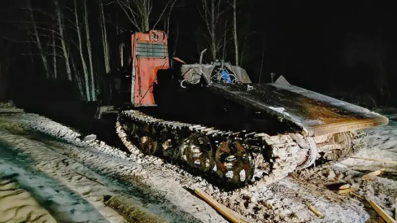 Мужчина погиб под гусеницами трактора
